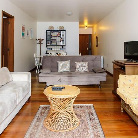 Apartamento amplo e aconchegante na Av das Hortências no centro de Gramado Extérieur photo