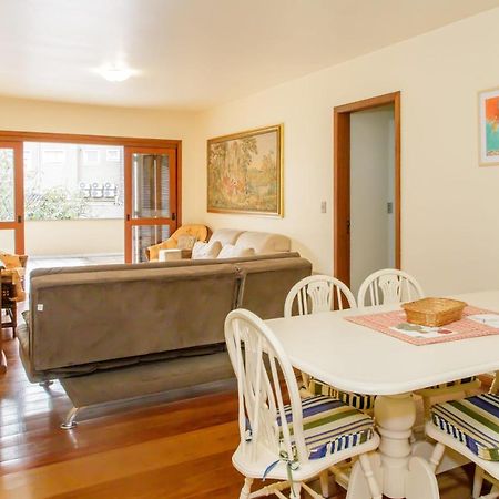 Apartamento amplo e aconchegante na Av das Hortências no centro de Gramado Extérieur photo