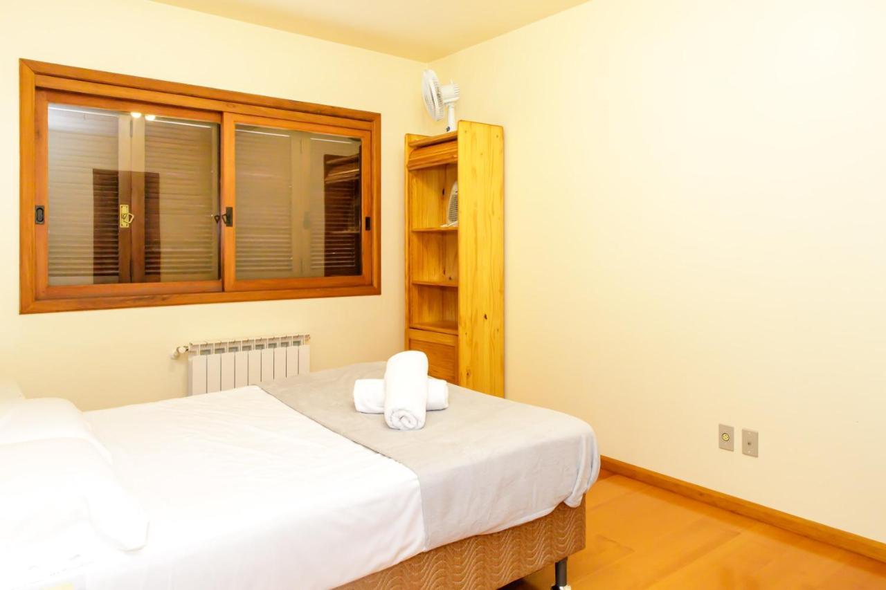 Apartamento amplo e aconchegante na Av das Hortências no centro de Gramado Extérieur photo