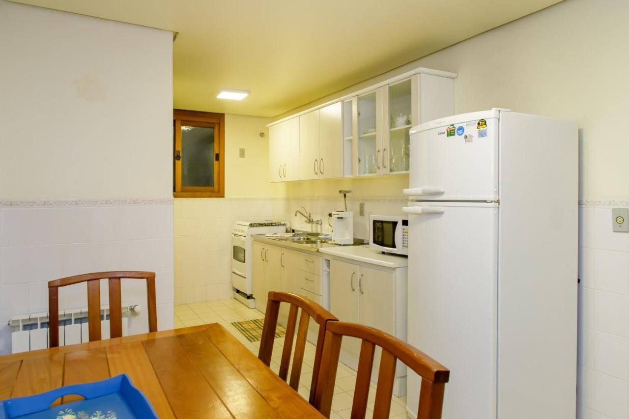 Apartamento amplo e aconchegante na Av das Hortências no centro de Gramado Extérieur photo